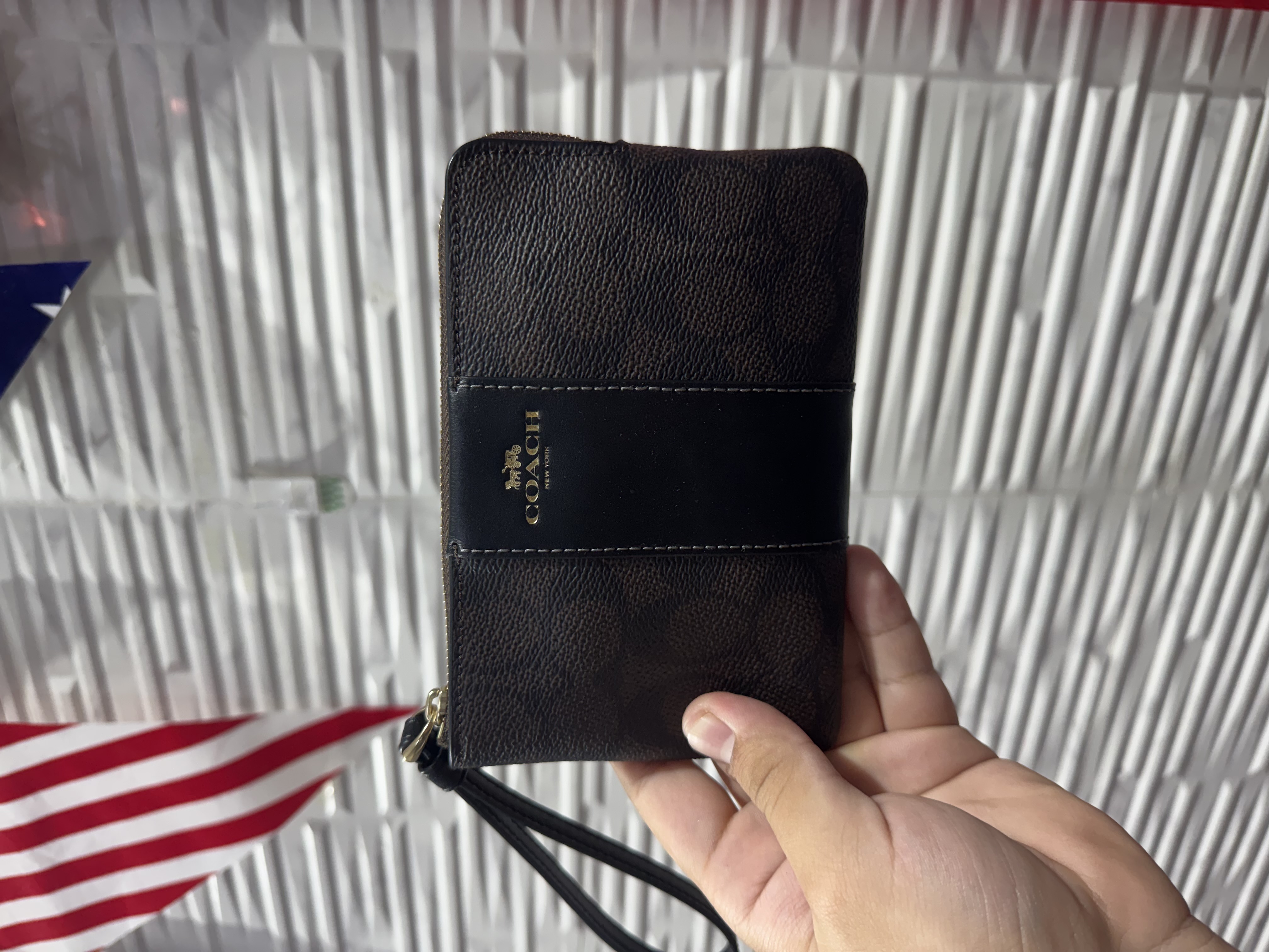 Muñequera Coach