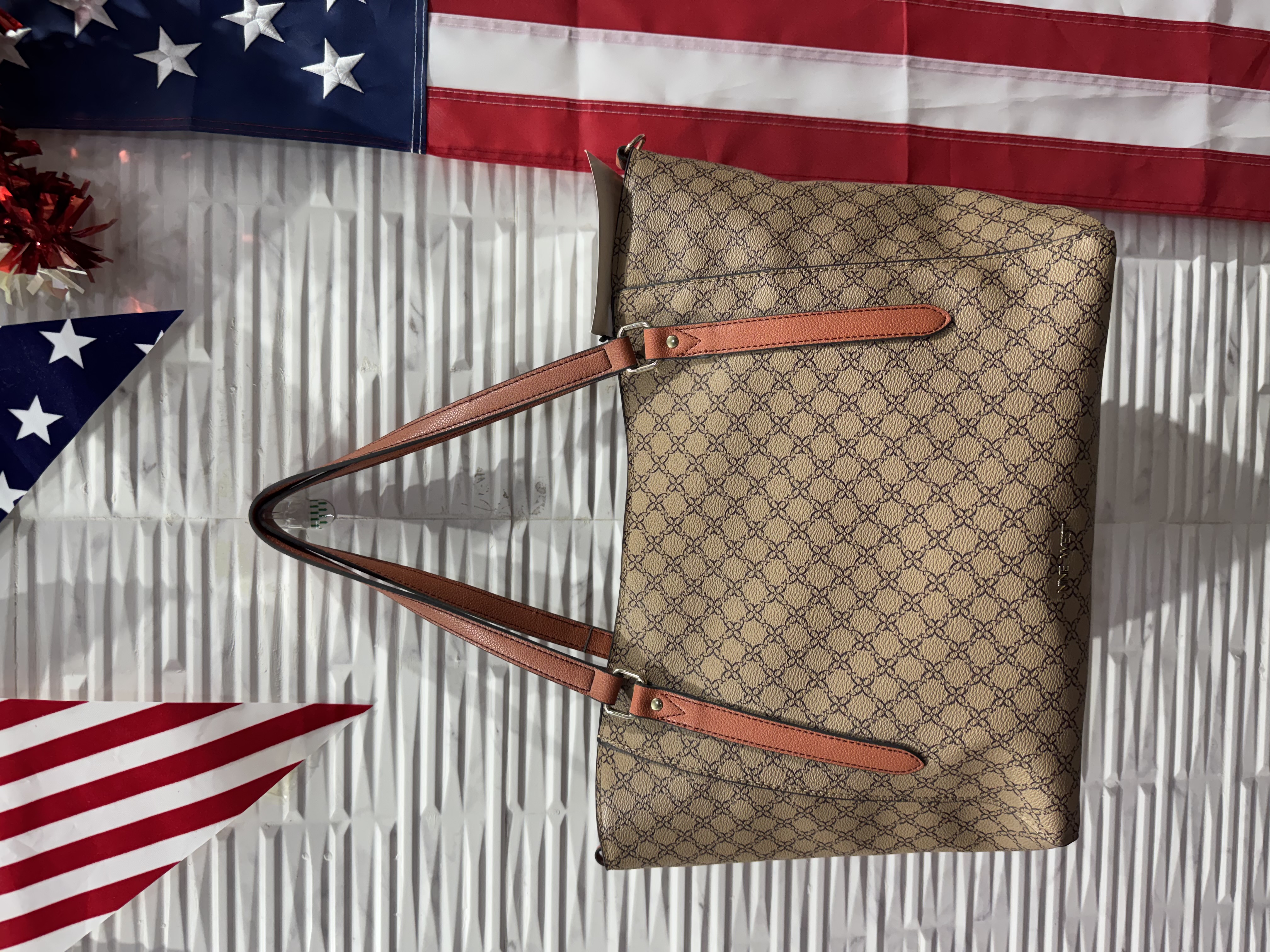 Bolso Tote Nine West Marron